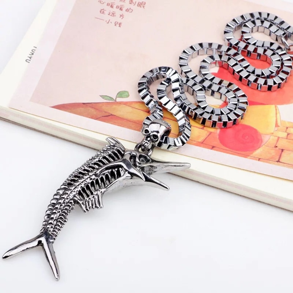 Skeleton Fish Necklace - Picture 2 of 4